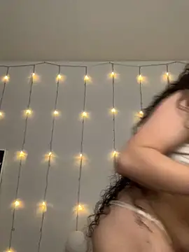 Snapshot of Antoniart_ chatting on February 13, 4:32 am Antoniart online show from February 13, 4:32 am