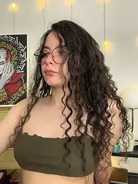 Snapshot of Antoniart_ chatting on February 16, 2:09 am Antoniart online show from February 16, 2:09 am