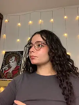 Snapshot of Antoniart_ chatting on February 18, 4:15 am Antoniart online show from February 18, 4:15 am