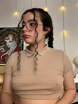 Snapshot of Antoniart_ chatting on February 23, 1:24 am Antoniart online show from February 23, 1:24 am