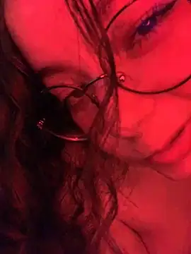 Snapshot of Antoniart_ chatting on March 4, 4:38 am Antoniart online show from March 4, 4:38 am