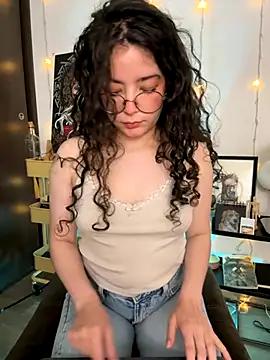 Snapshot of Antoniart_ chatting on September 9, 1:49 am Antoniart online show from September 9, 1:49 am