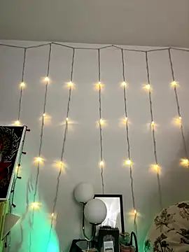 Snapshot of Antoniart_ chatting on October 14, 3:29 am Antoniart online show from October 14, 3:29 am