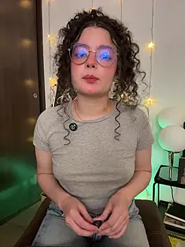 Snapshot of Antoniart_ chatting on October 31, 2:01 am Antoniart online show from October 31, 2:01 am