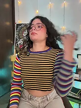 Snapshot of Antoniart_ chatting on November 25, 1:27 am Antoniart online show from November 25, 1:27 am