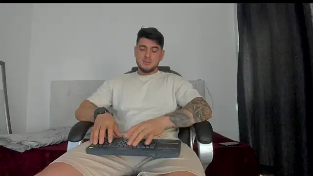 Teilor Creed online show from November 18, 7:40 pm