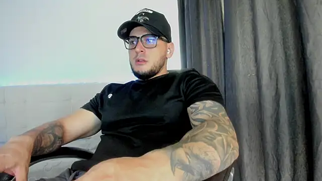 Teilor Creed online show from February 17, 7:20 pm