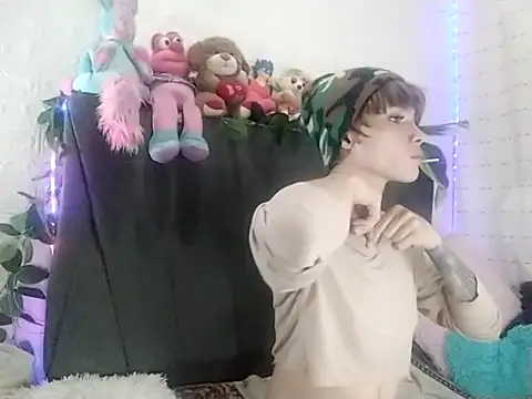 Snapshot of Devilnia9 chatting on October 11, 7:51 am Devilnia9 online show from October 11, 7:51 am