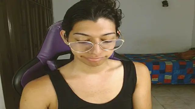 engielphoenis14 online show from October 23, 11:24 pm