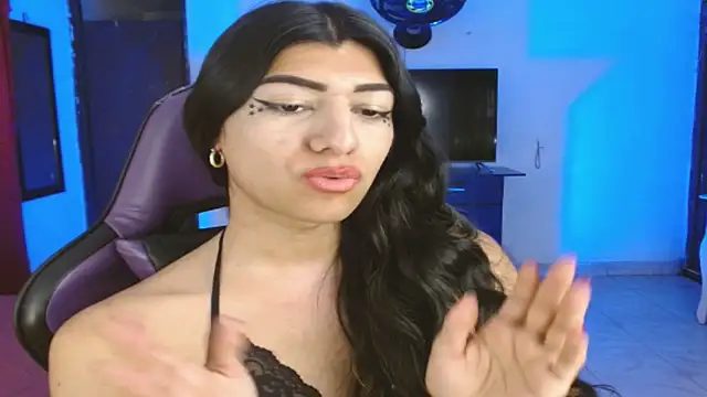 engielphoenis14 online show from February 27, 8:42 pm