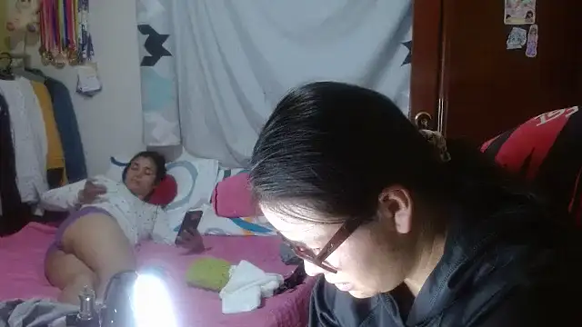 clayre and jill online show from October 8, 1:25 am