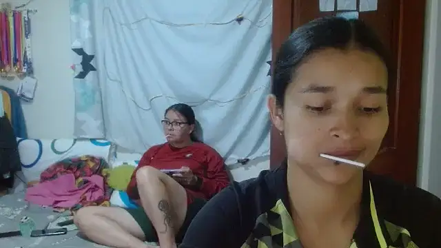 clayre and jill online show from November 14, 4:11 am