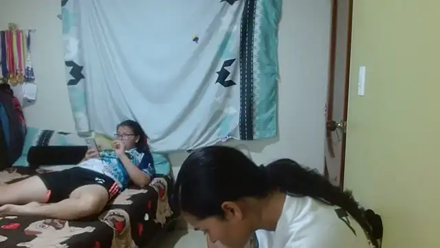 clayre and jill online show from February 12, 4:18 am