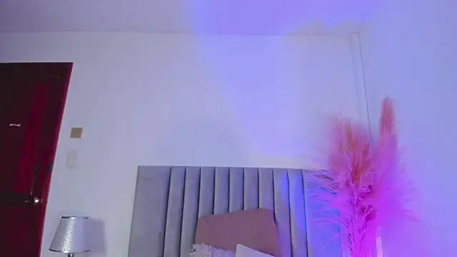 LucyJhonnsonn online show from January 26, 12:05 am