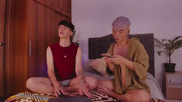 2gays 1Str8 online show from December 1, 8:09 pm