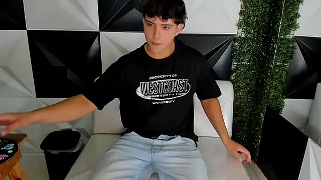 Dani cumboy online show from November 28, 2:42 pm