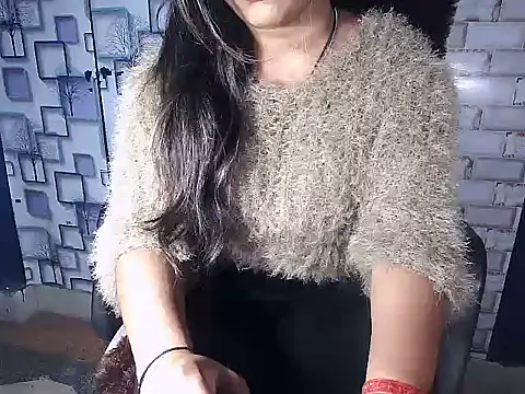 Hot Naina- online show from December 23, 5:54 pm
