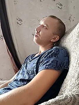 Snapshot of MityaXLoves chatting on December 16, 6:18 am MityaXLoves online show from December 16, 6:18 am