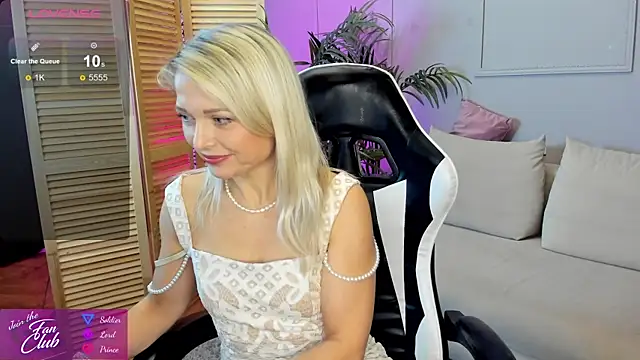 Gloria Lovely online show from December 5, 2:00 pm