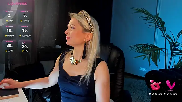 Gloria Lovely online show from February 27, 2:43 pm