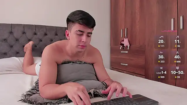 jordanmuskk online show from October 21, 6:19 pm