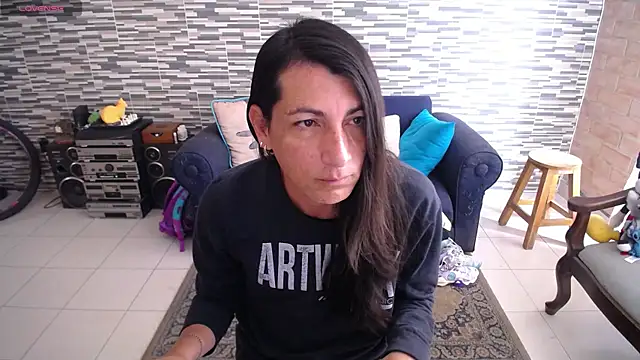 Snapshot of VioletaGomezCo chatting on May 10, 3:50 pm VioletaGomezCo online show from May 10, 3:50 pm