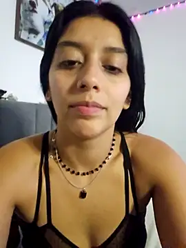 BrittanyDiaz online show from October 24, 7:10 pm