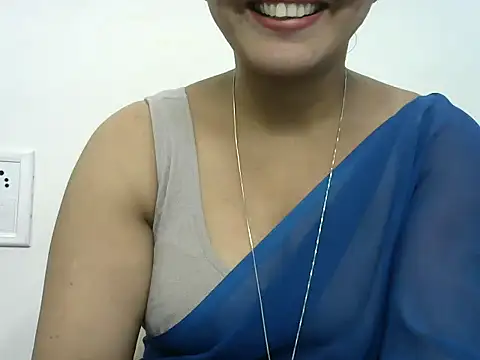 Snapshot of rashmika_reddy chatting on May 11, 5:32 pm rashmika reddy online show from May 11, 5:32 pm