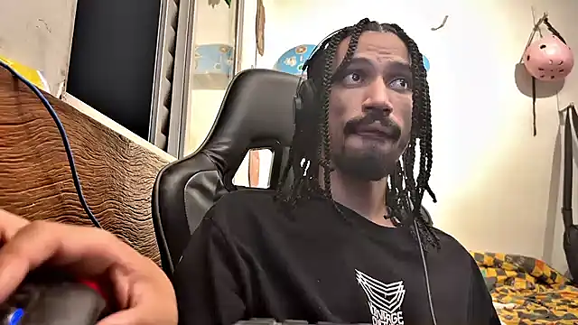 hotcamboy420 online show from February 8, 6:12 am