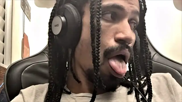 hotcamboy420 online show from February 22, 6:17 am