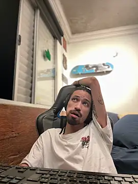 hotcamboy420 online show from February 28, 4:54 am