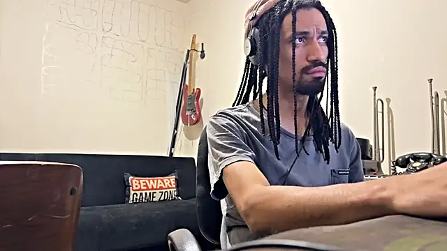 hotcamboy420 online show from October 23, 4:34 am