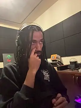 hotcamboy420 online show from December 19, 4:08 am