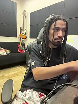 hotcamboy420 online show from February 8, 6:06 am