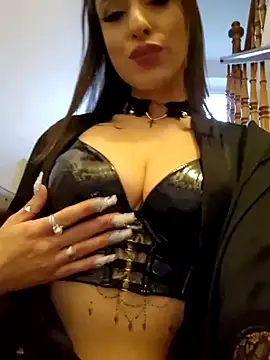 Snapshot of LydiaMaus96 chatting on January 6, 8:35 am LydiaMaus96 online show from January 6, 8:35 am