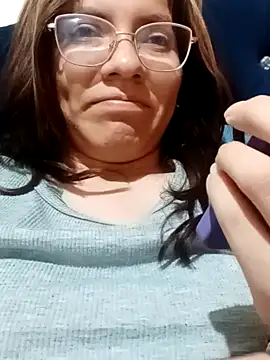 karlamorris  online show from December 18, 1:48 am