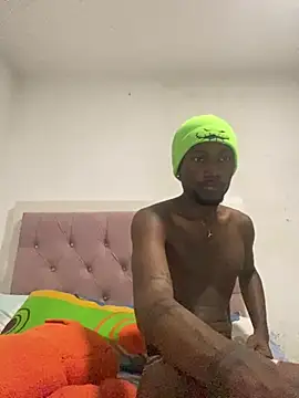 Snapshot of J232001 chatting on February 19, 11:04 pm J232001 online show from February 19, 11:04 pm