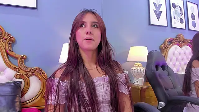 AlanaJones1 online show from February 14, 3:43 am