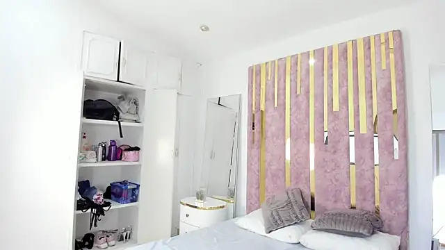 LeahxBarker online show from January 28, 11:07 pm