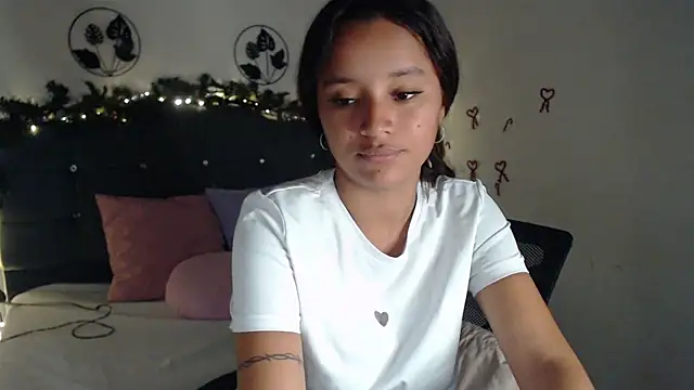 mia sweetdc online show from December 16, 8:58 pm