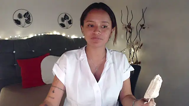 mia sweetdc online show from January 16, 9:51 pm