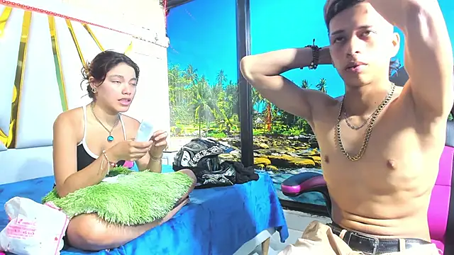 Snapshot of Ashley_James chatting on September 22, 9:28 pm Ashley James online show from September 22, 9:28 pm