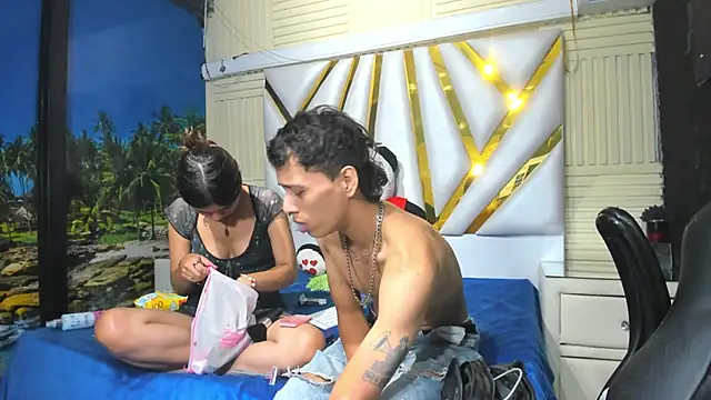 Snapshot of Ashley_James chatting on October 18, 12:57 am Ashley James online show from October 18, 12:57 am