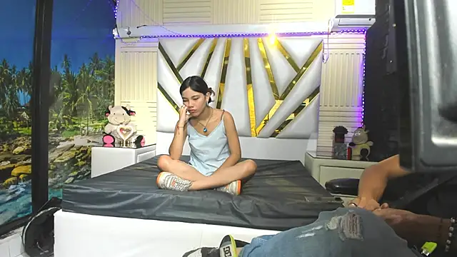 Snapshot of Ashley_James chatting on October 21, 8:31 pm Ashley James online show from October 21, 8:31 pm