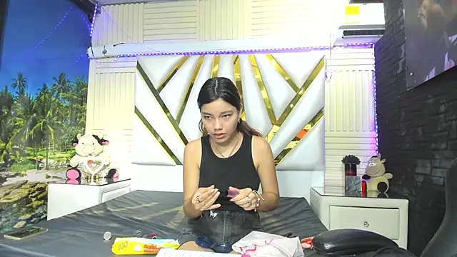 Snapshot of Ashley_James chatting on October 22, 9:47 pm Ashley James online show from October 22, 9:47 pm