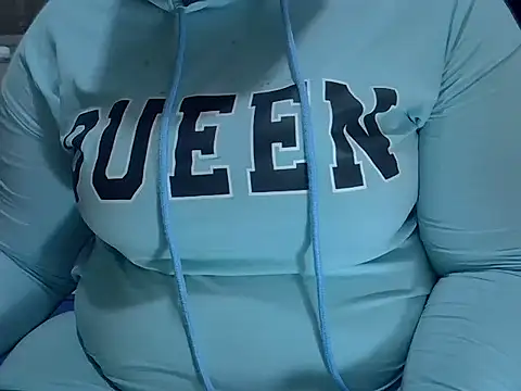 Snapshot of lovellybbw chatting on February 21, 9:49 pm lovellybbw online show from February 21, 9:49 pm