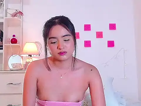 Snapshot of naissha- chatting on February 22, 9:37 pm naissha- online show from February 22, 9:37 pm