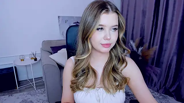 FollowLovee online show from February 19, 2:44 pm
