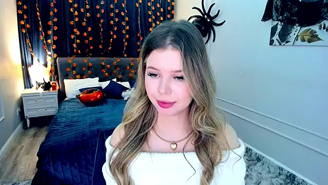 Snapshot of FollowLovee chatting on October 13, 7:47 pm FollowLovee online show from October 13, 7:47 pm