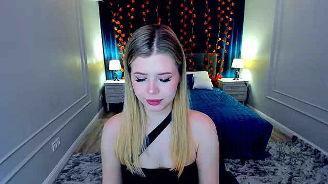 Snapshot of FollowLovee chatting on November 12, 6:41 pm FollowLovee online show from November 12, 6:41 pm